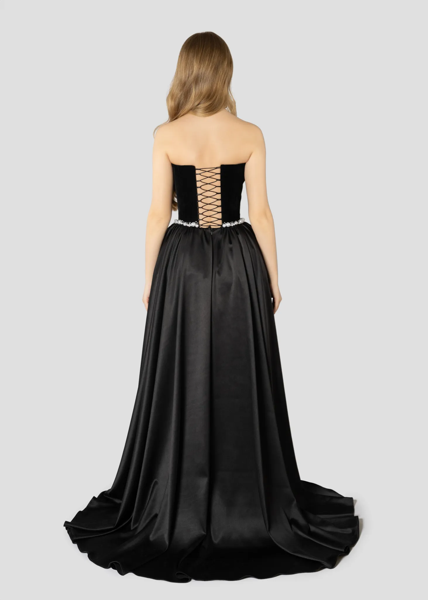 Elegant Black Strapless Evening Dress with Overskirt